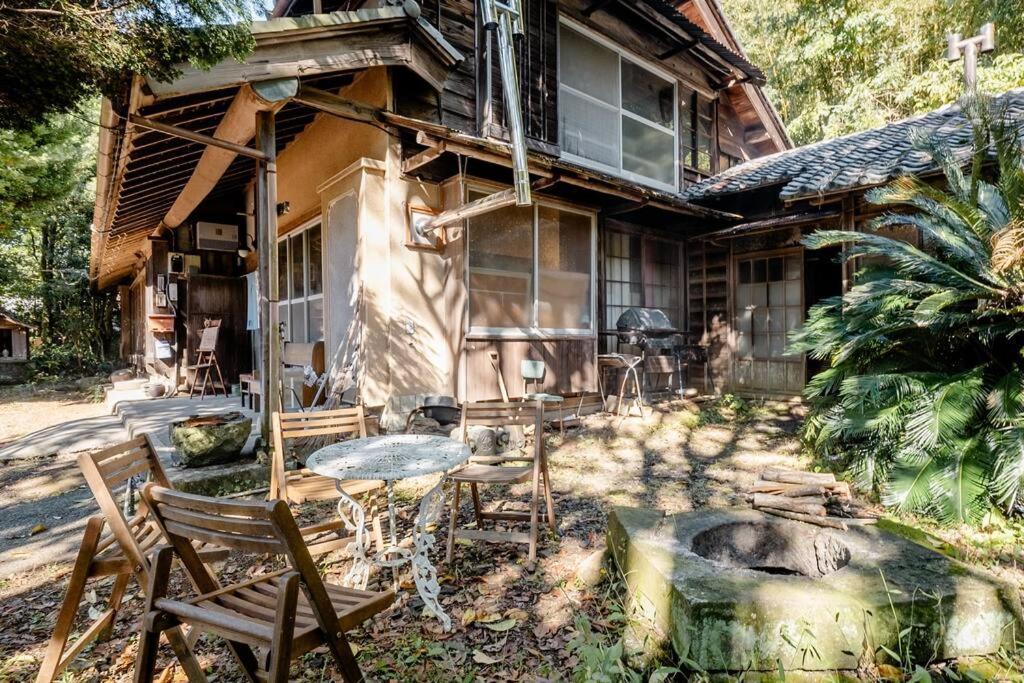 ゲストハウス+カフェわ　１日１組限定！ 築１００年の農家の古民家で宿泊体験、薪でお風呂沸かせます。焚き火もできます。 Kannami Dış mekan fotoğraf